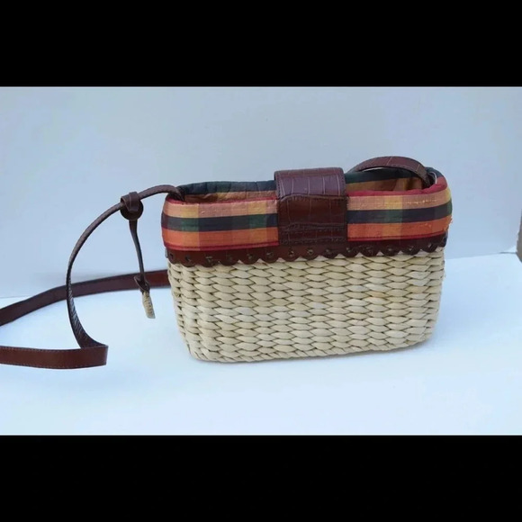 Brighton woven basket bag with leather trim - Picture 2 of 7